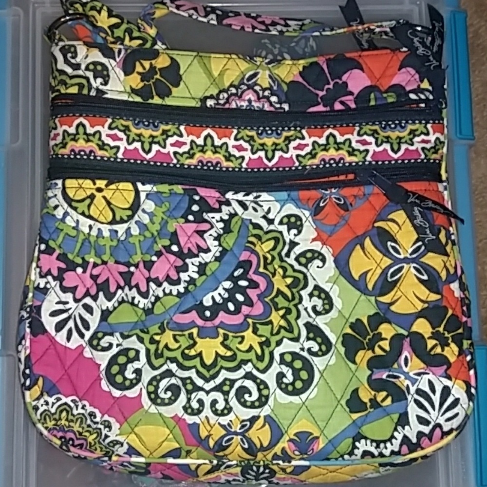 Vera Bradley Triple Zip Hipster in Rio
